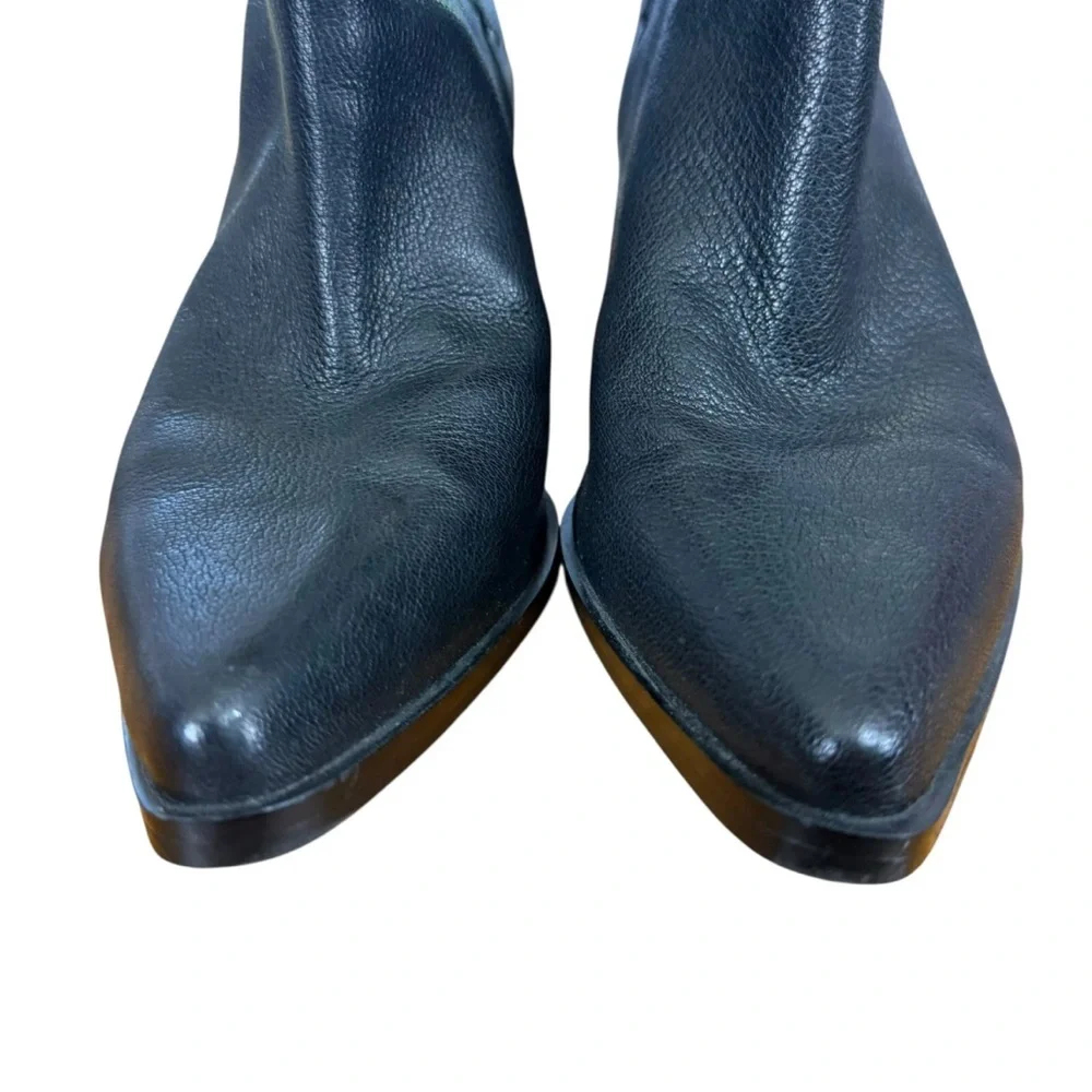 Bleecker & Bond Dana
Black Heeled Boots - Picture 11 of 14